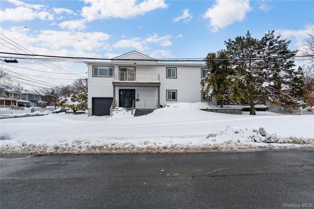 Photo of 3114 Healy Avenue, Far Rockaway, NY 11691 (MLS # 964941)