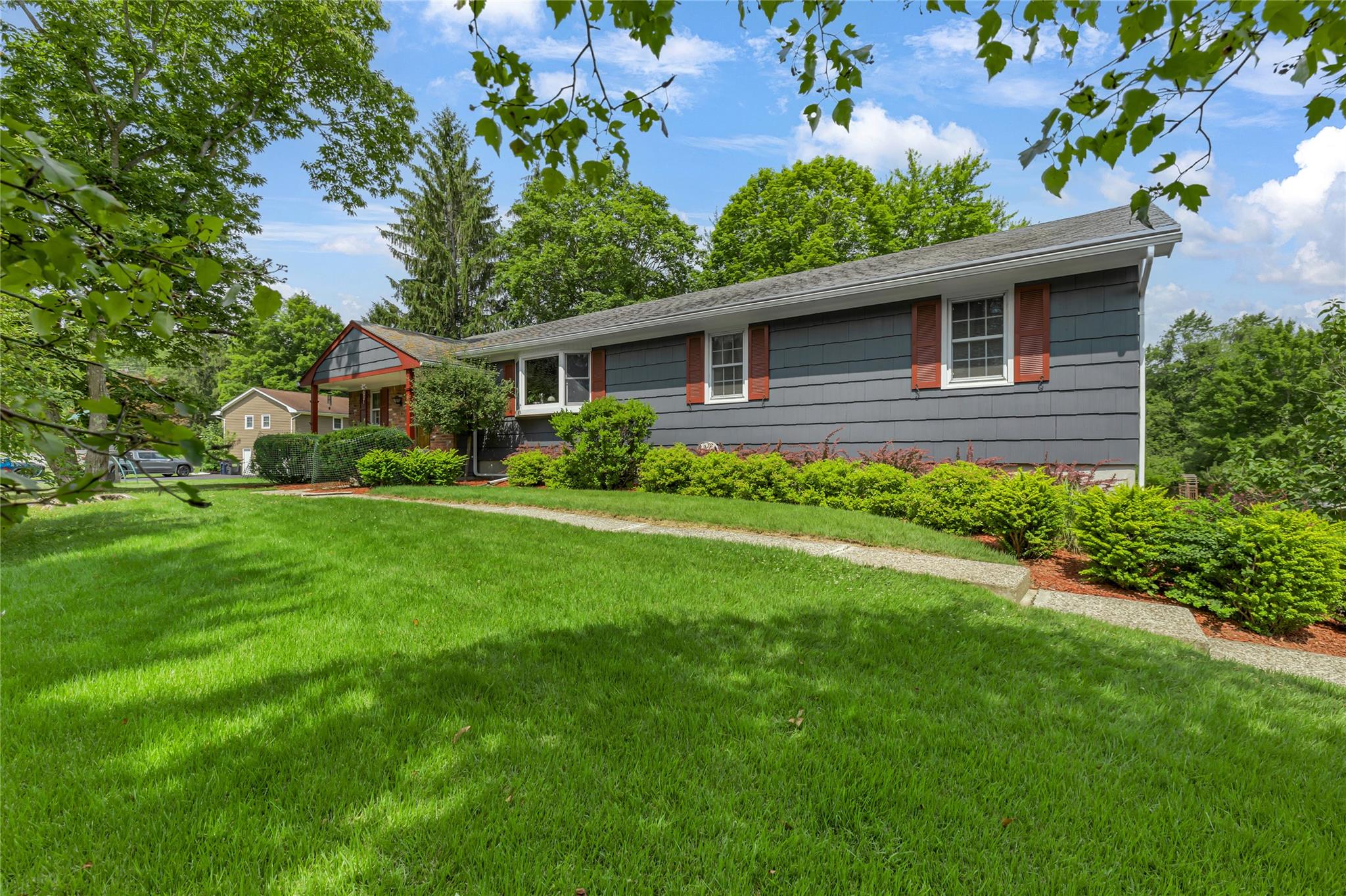 14 Briarwood Drive