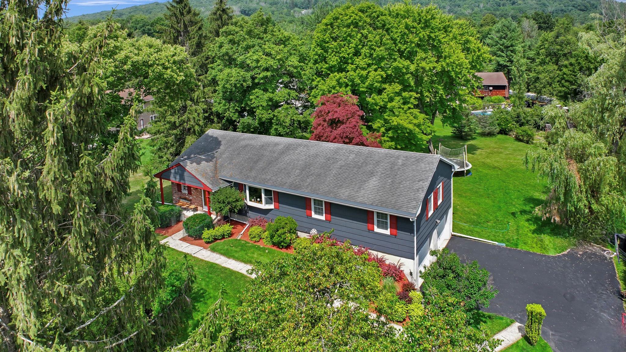 14 Briarwood Drive
