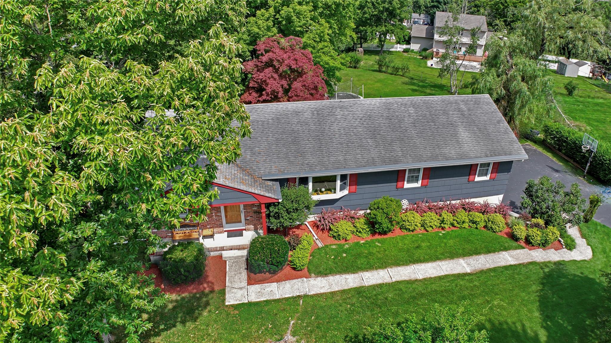 14 Briarwood Drive