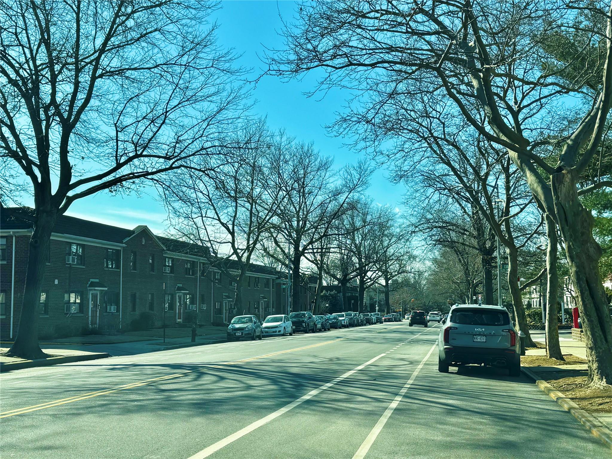 138-29 Jewel Ave Ave #2D, Kew Garden Hills, New York image 8