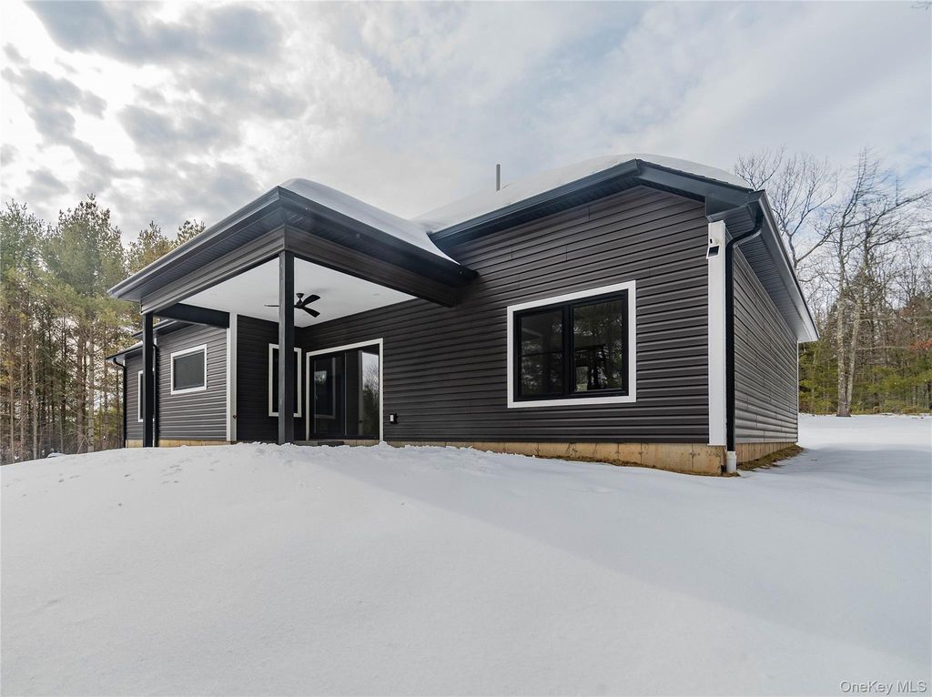 Photo of 58 Dunn Town Road, Wurtsboro, NY 12790 (MLS # 962681)