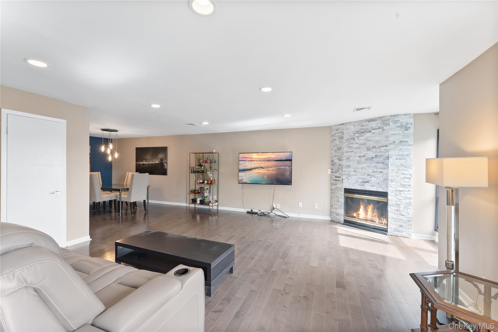 147 I U Willets Road