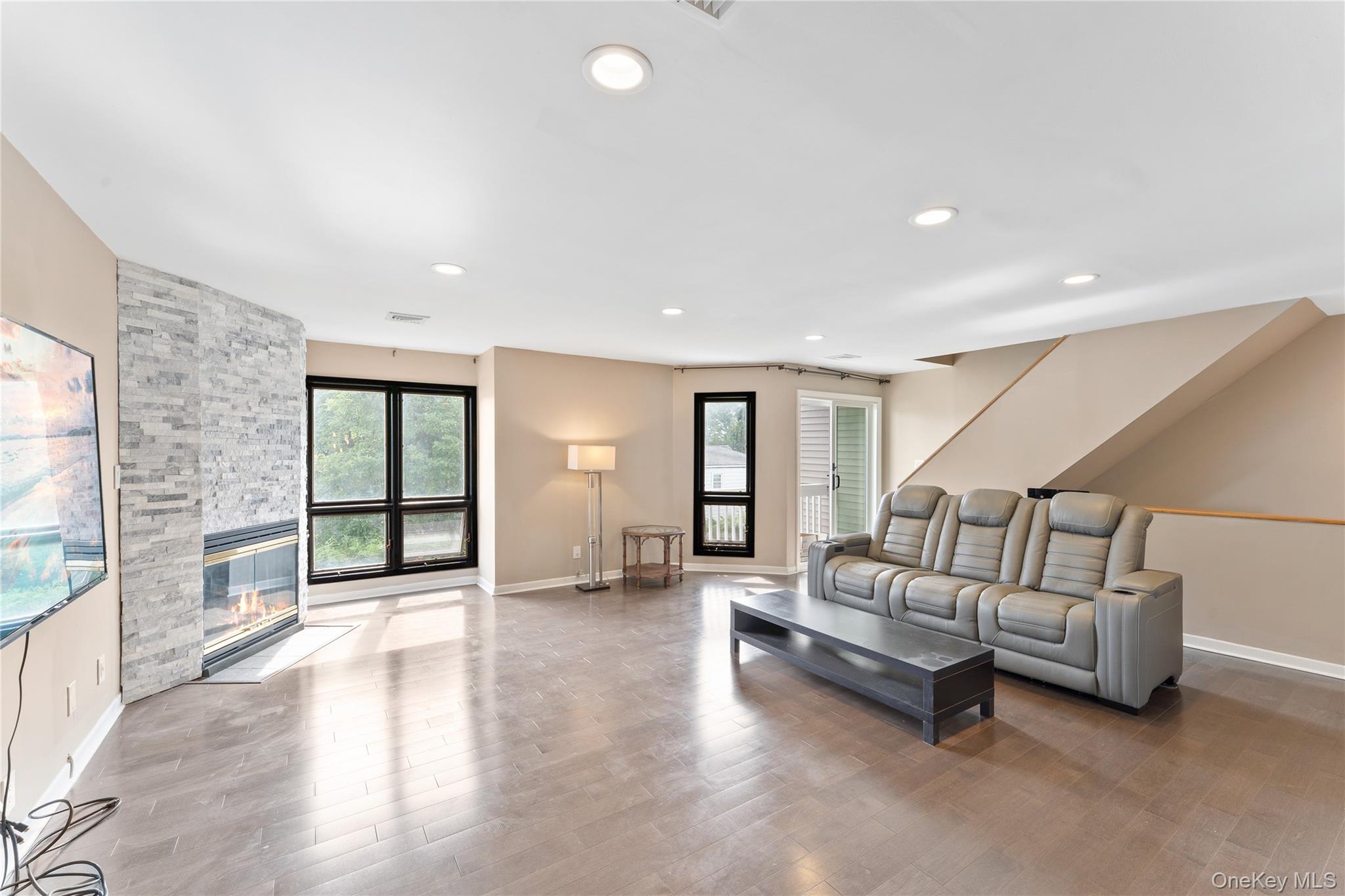 147 I U Willets Road