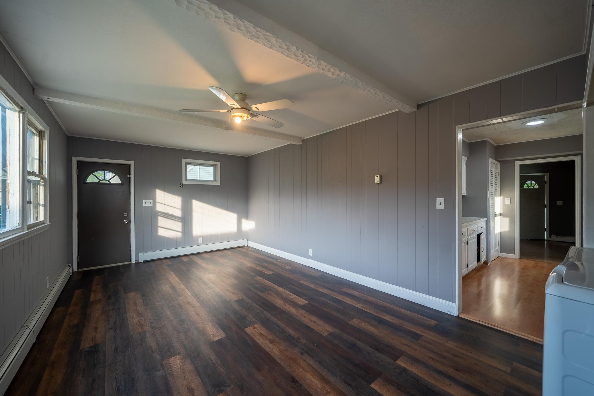 31 Peninsula Boulevard, Valley Stream, New York image 1