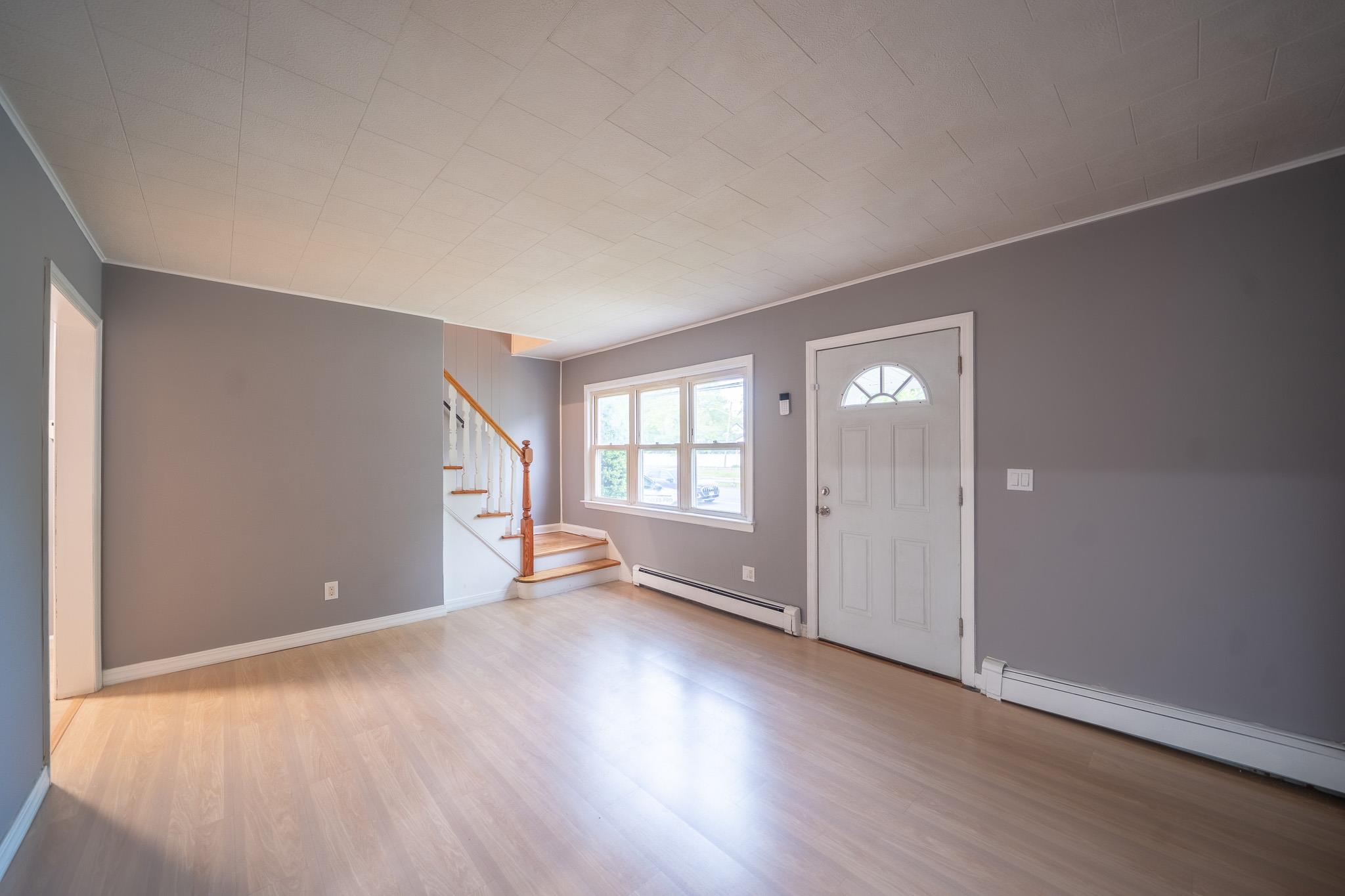 31 Peninsula Boulevard, Valley Stream, New York image 13