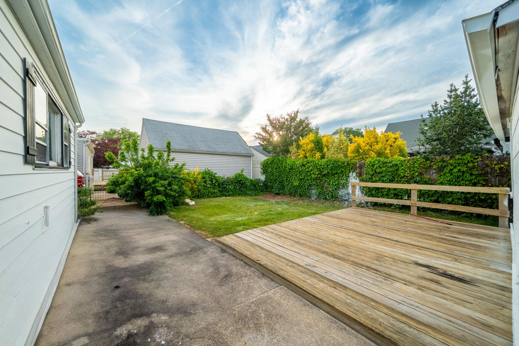 31 Peninsula Boulevard, Valley Stream, New York image 17