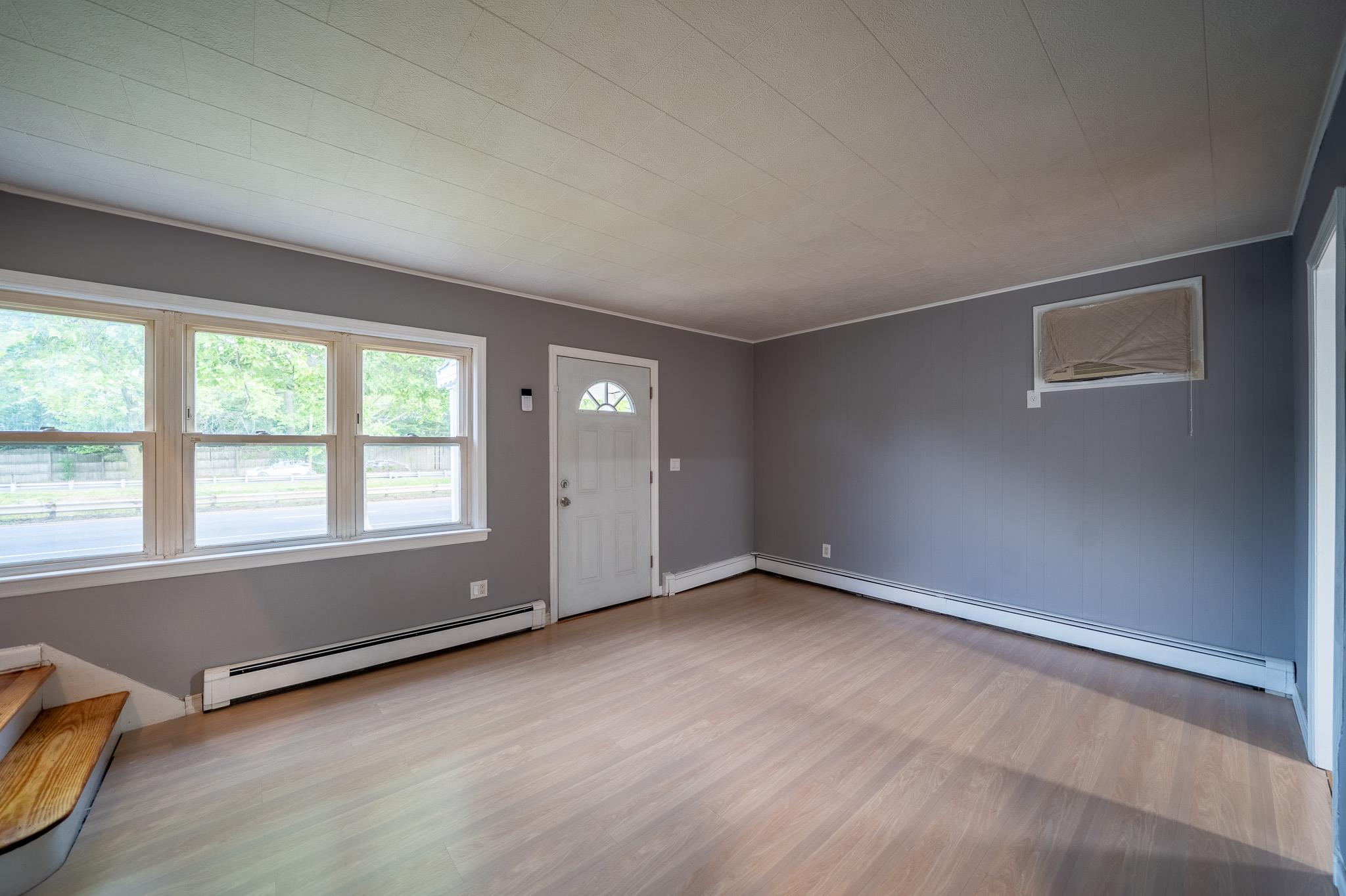 31 Peninsula Boulevard, Valley Stream, New York image 12