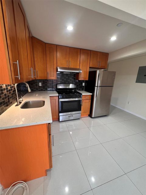 42-06 164 Street Flushing NY 11358