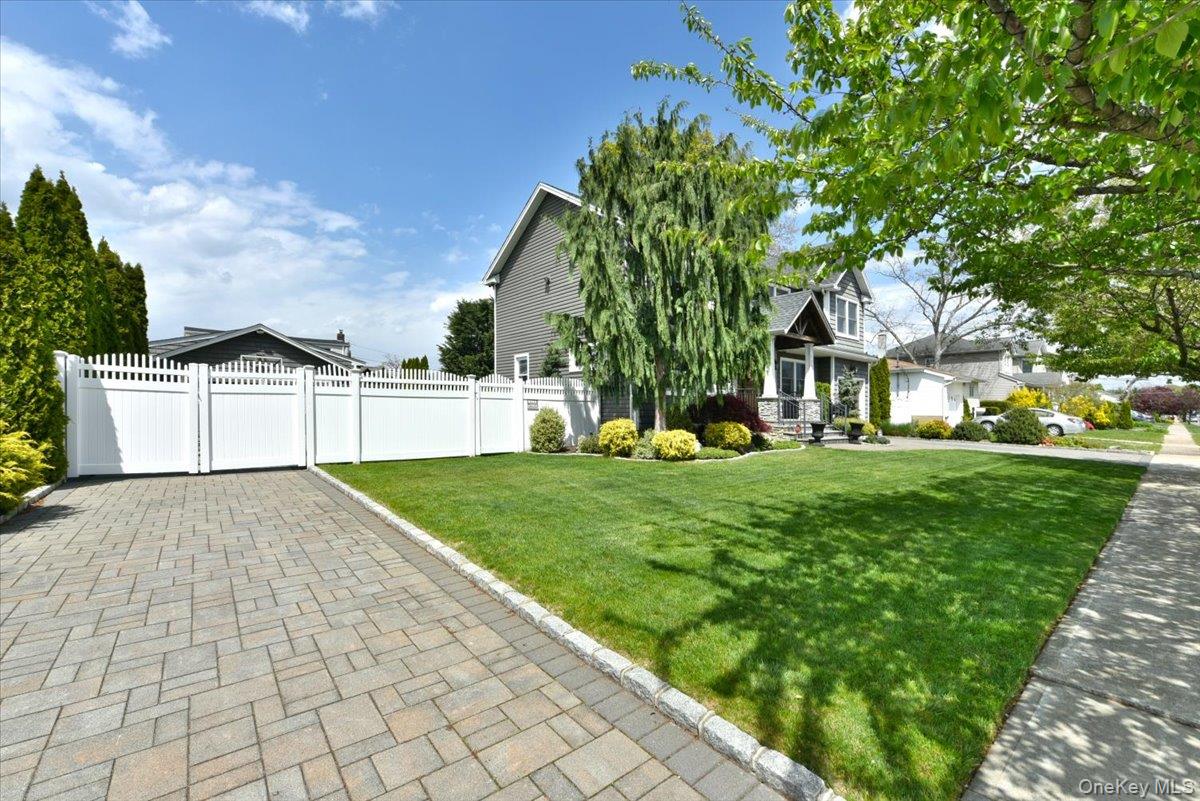 129 Commonwealth Avenue
