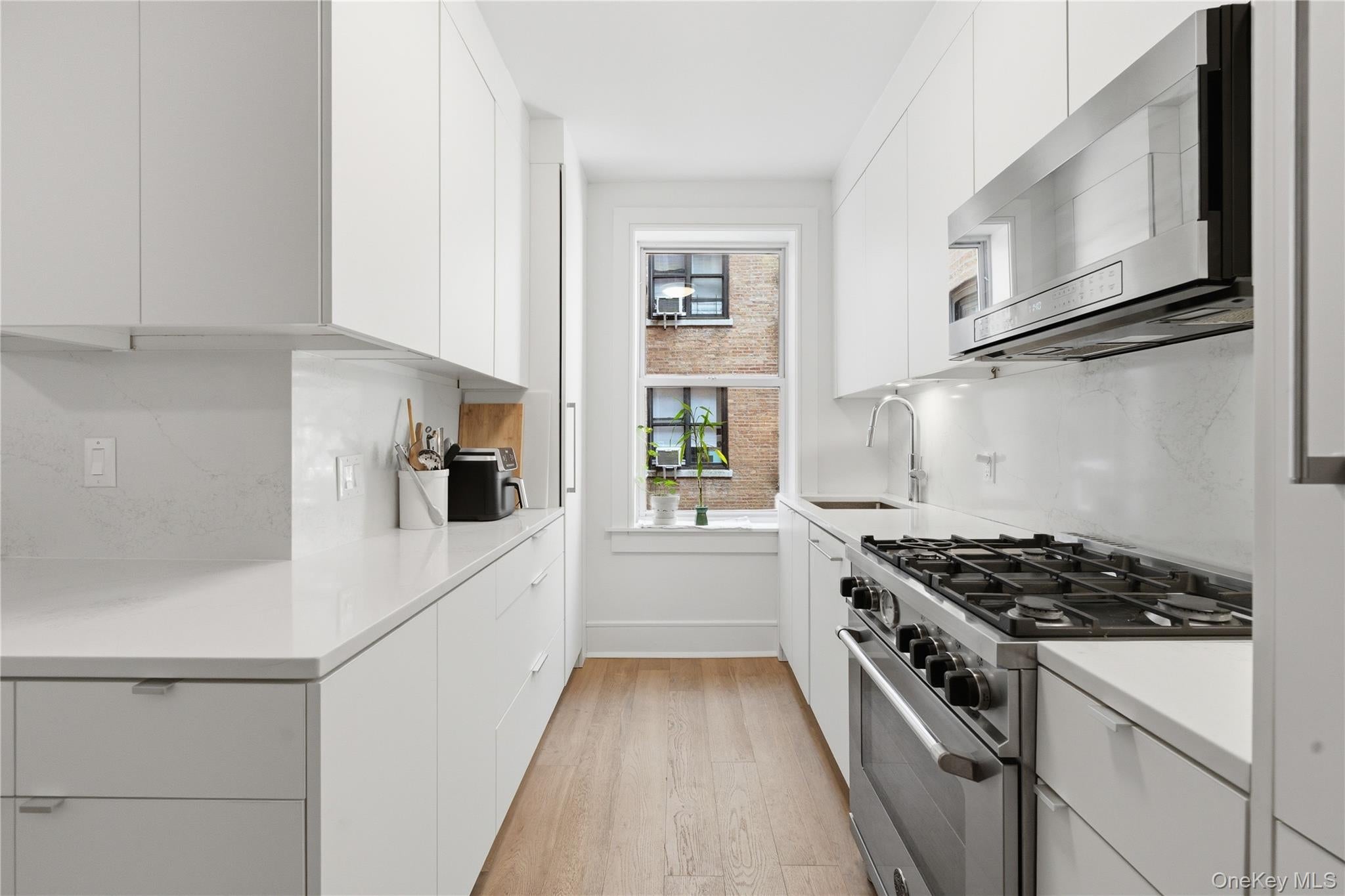 14809 Northern Boulevard 3C