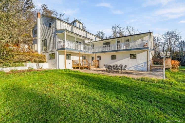 609 Grooville Road