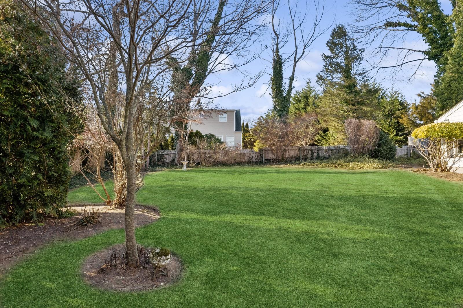 54 Ellis Avenue, North Port, New York image 31