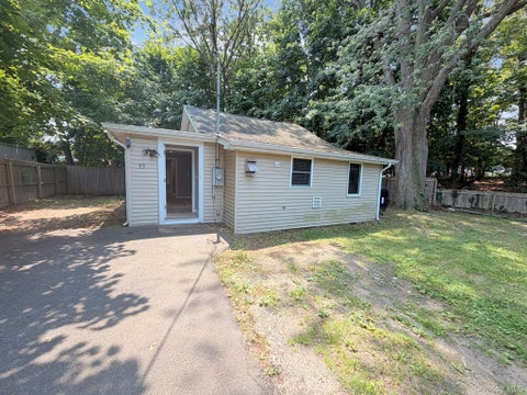 Homes For Sale - 93 Lynbrook Drive<br/> Suffolk County, Sound Beach, NY 11789