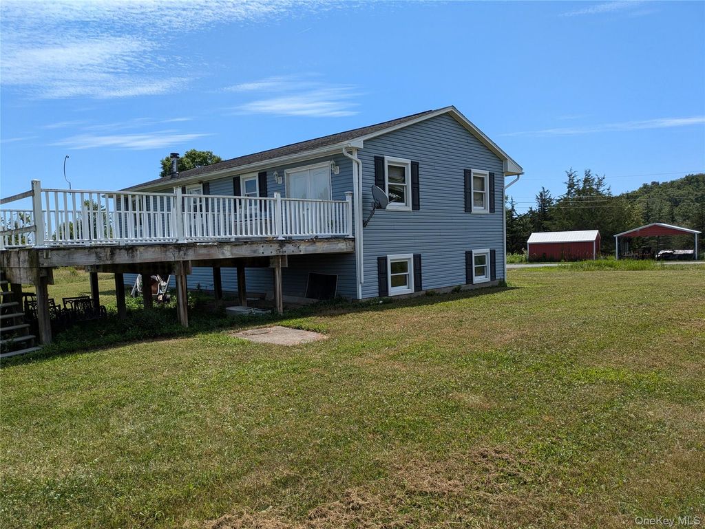 Photo of 45 Twisted Tree Lane, West Coxsackie, NY 12192 (MLS # 947277)