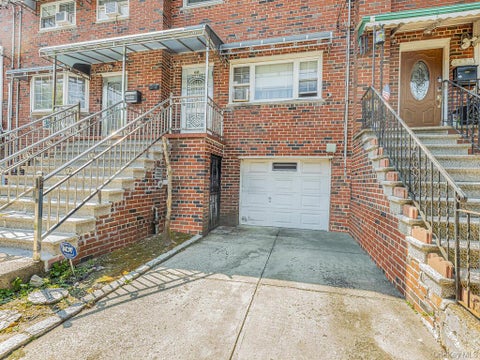 Homes For Sale - 2951 Kingsland Avenue<br/> Bronx, NY 10469
