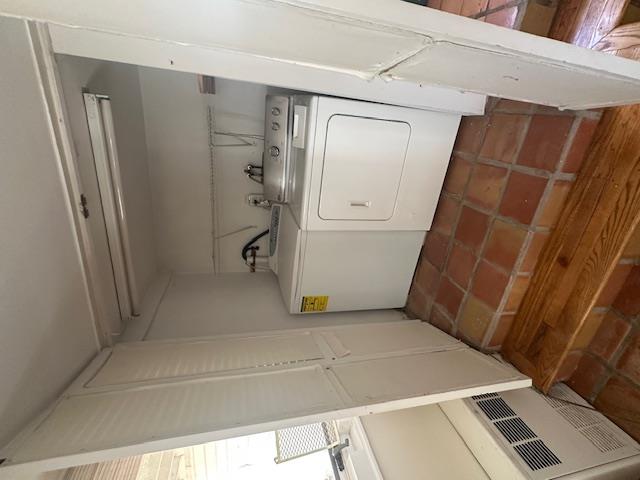 Oyster Bay, New York 11547, United States, 3 Bedrooms Bedrooms, ,2 BathroomsBathrooms,Residential,Active,81811