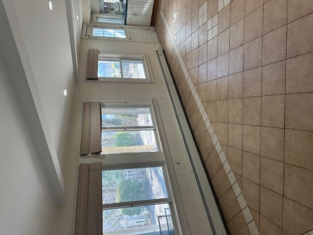 Oyster Bay, New York 11547, United States, 3 Bedrooms Bedrooms, ,2 BathroomsBathrooms,Residential,Active,81811