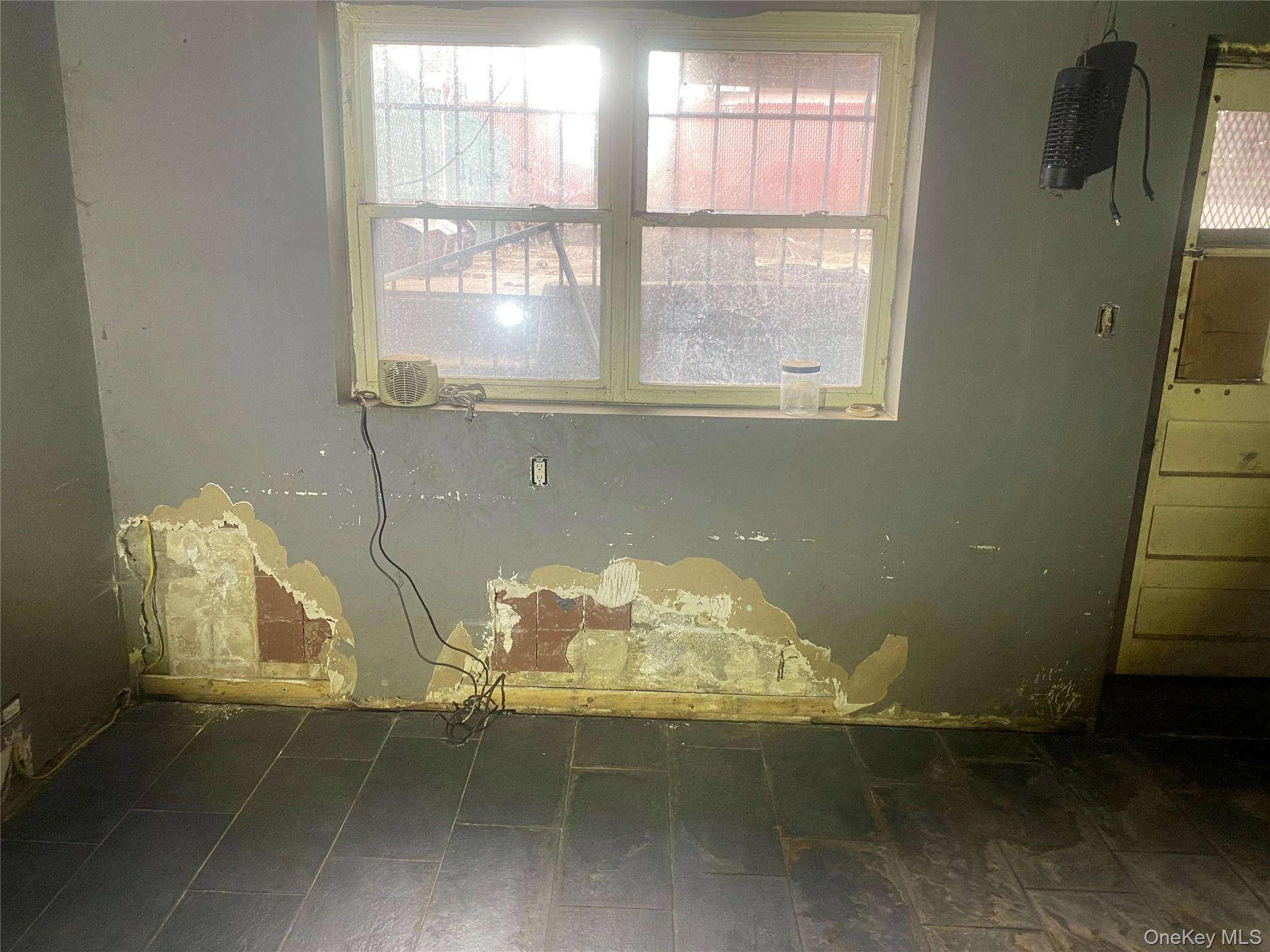 2713 Eastchester Road