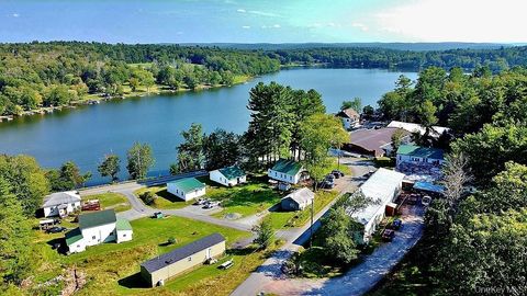 23 Crestwood Road Lake Huntington NY 12752