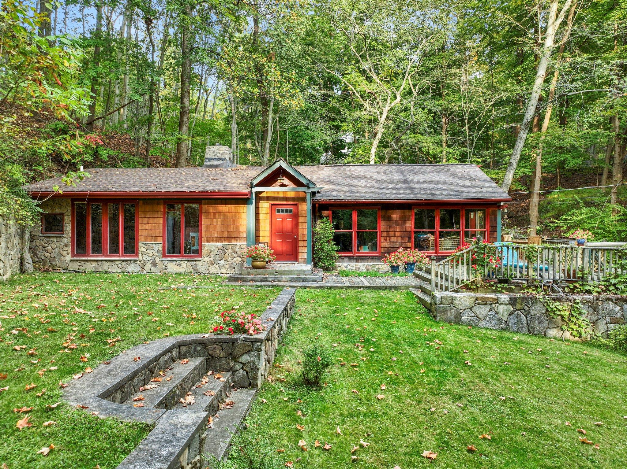521 Scarborough Road, Briarcliff Manor, New York image 6