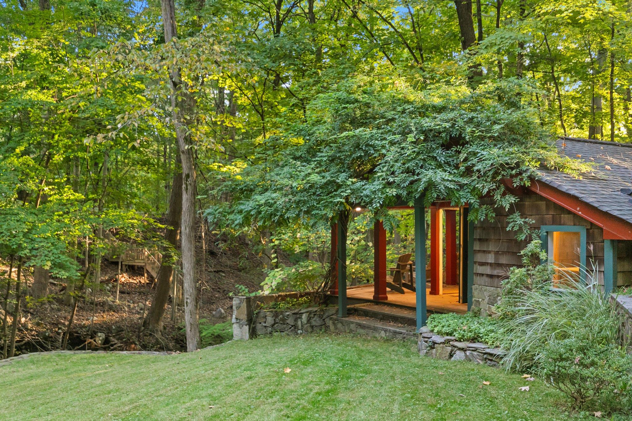 521 Scarborough Road, Briarcliff Manor, New York image 31