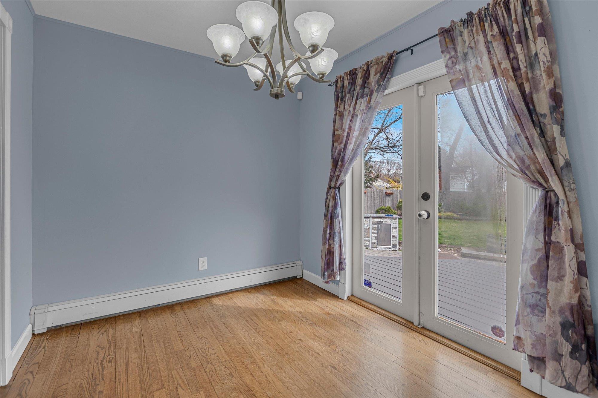 44 Picket Lane, Centereach, New York image 5
