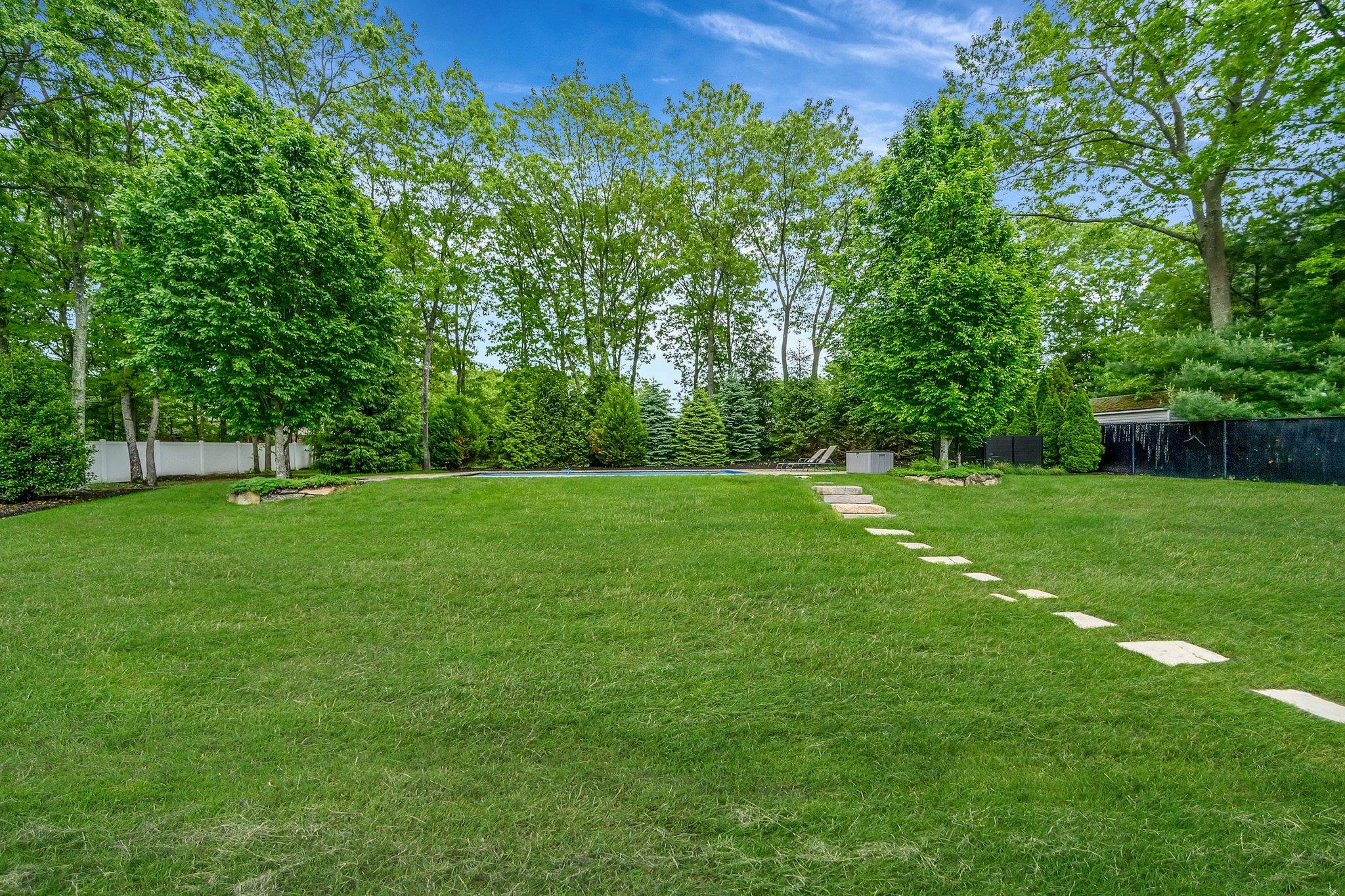 57 Varsity Boulevard, East Setauket, New York image 11