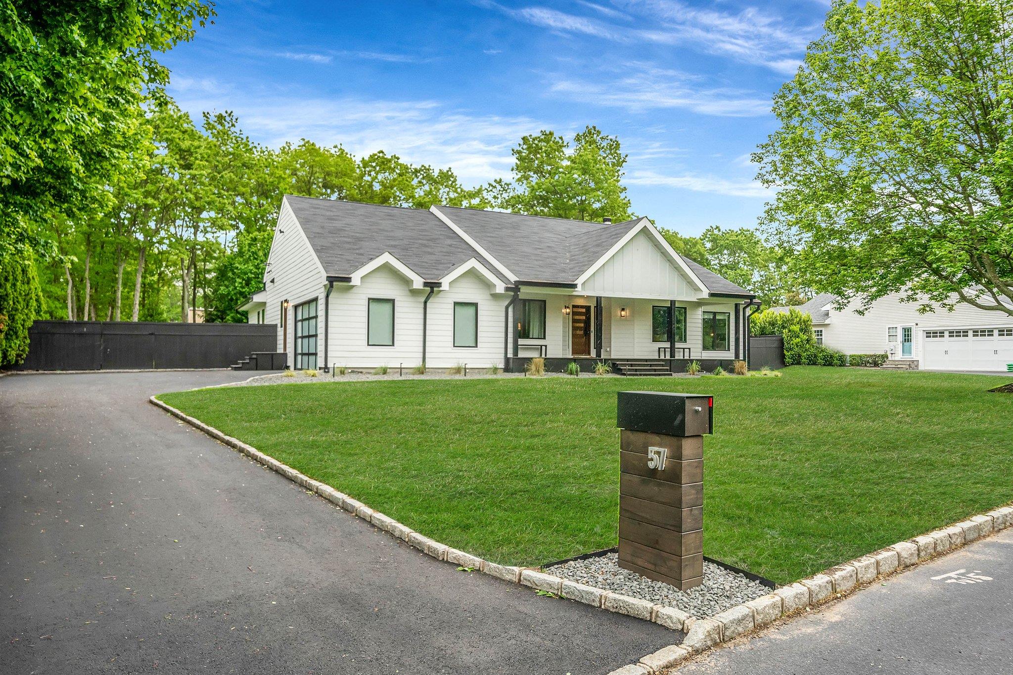 57 Varsity Boulevard, East Setauket, New York image 2