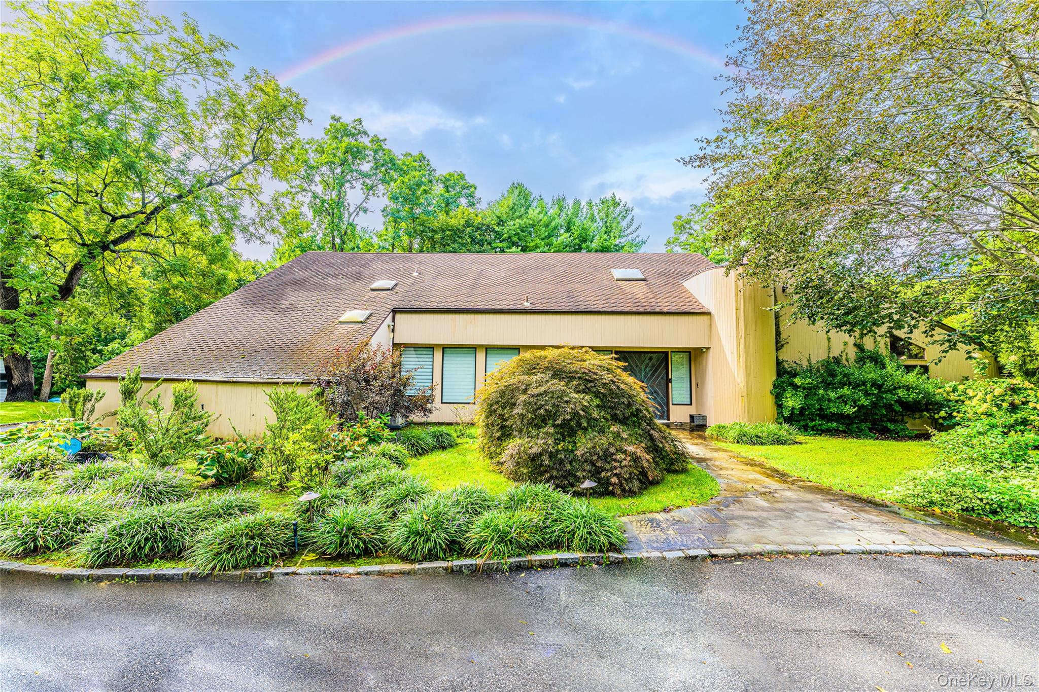 2 Summerwind Drive