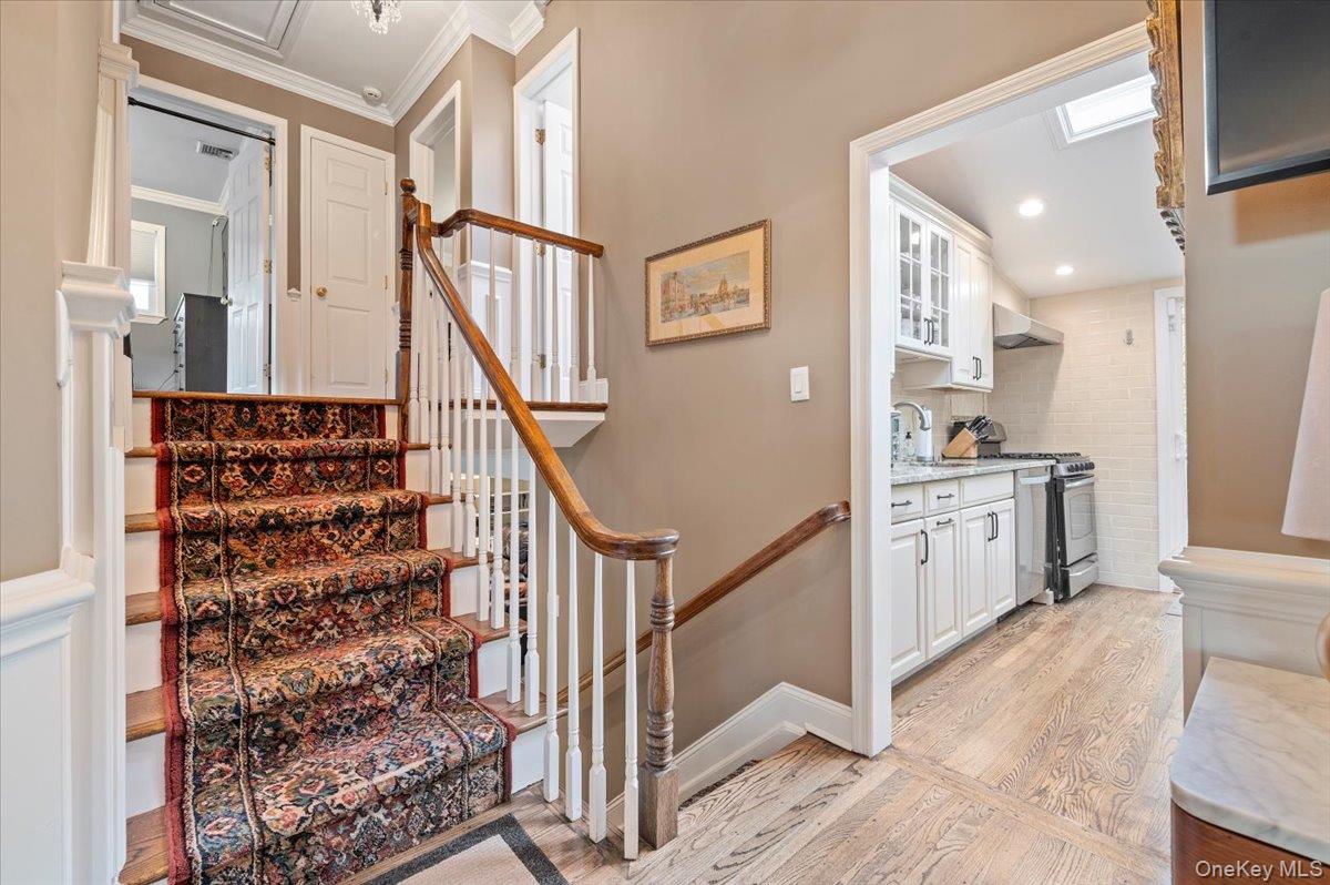 Jericho, New York 11753, United States, 3 Bedrooms Bedrooms, ,2 BathroomsBathrooms,Residential,Coming Soon,221190