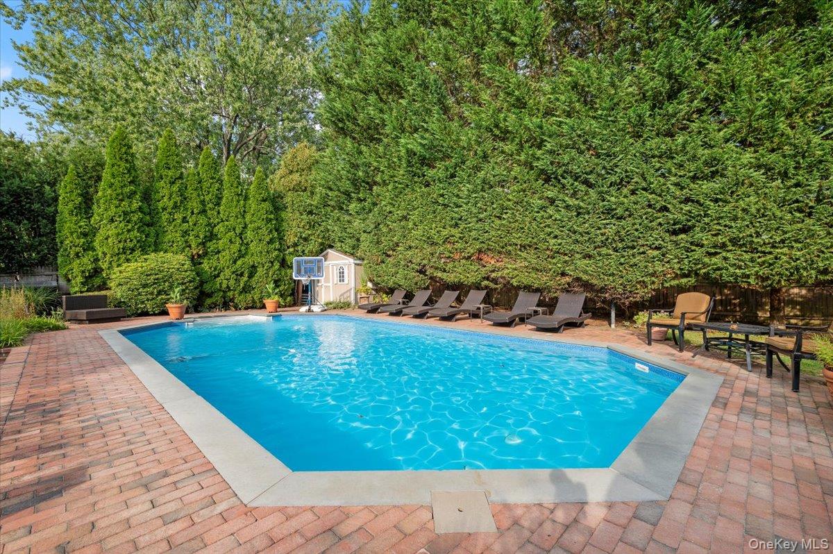 Jericho, New York 11753, United States, 3 Bedrooms Bedrooms, ,2 BathroomsBathrooms,Residential,Coming Soon,221190