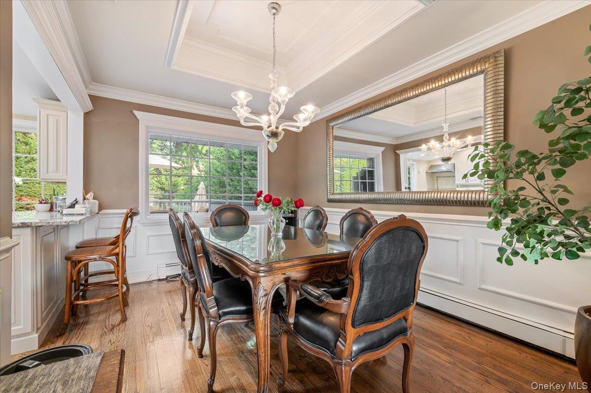 Jericho, New York 11753, United States, 3 Bedrooms Bedrooms, ,2 BathroomsBathrooms,Residential,Coming Soon,221190