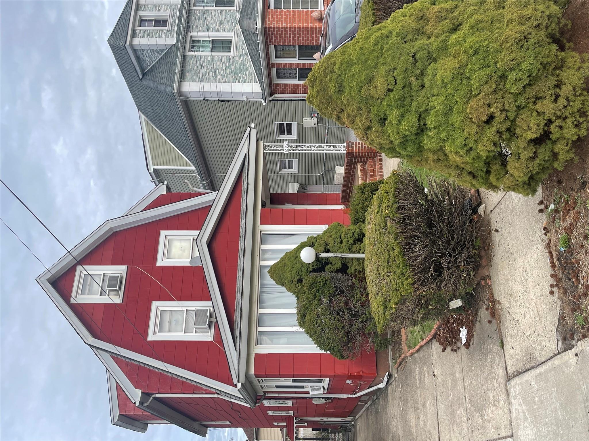10925 208th Street, Queens Village, New York image 4