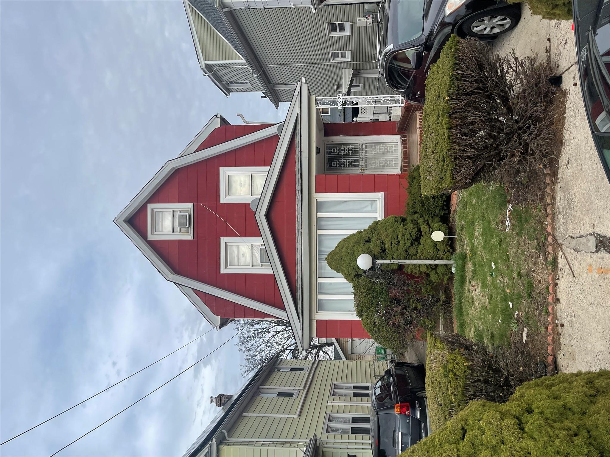 10925 208th Street, Queens Village, New York image 2
