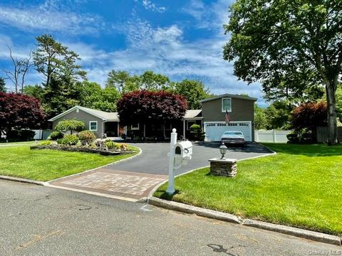 Homes For Sale - 5 Jacqueline Court<br/> Port Jefferson Station, NY 11776