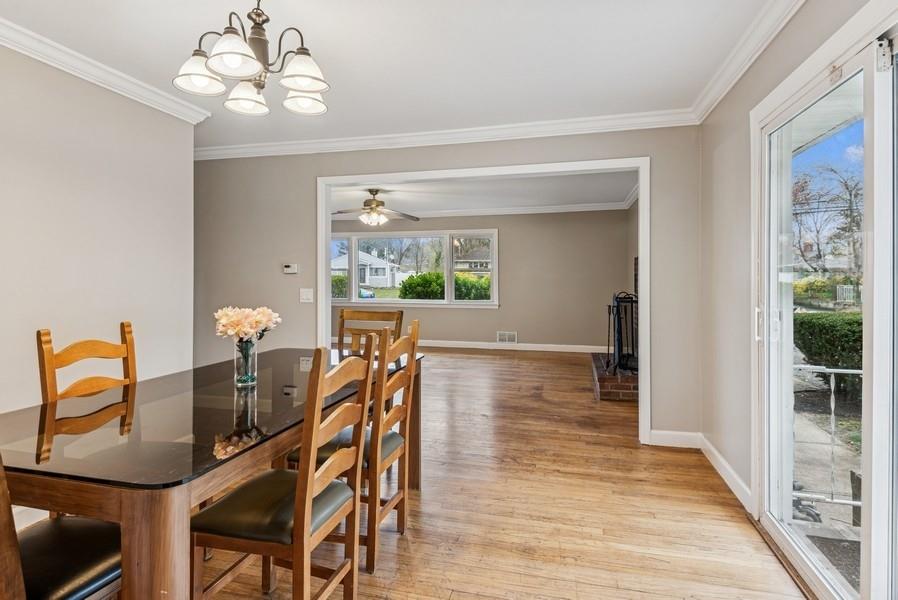 1118 Brookdale Avenue, Bay Shore, New York image 10
