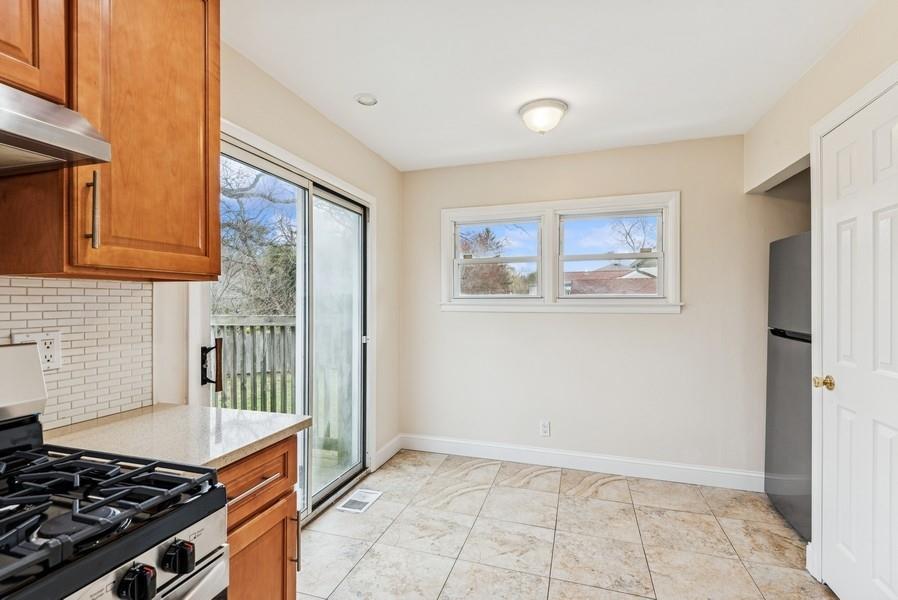 1118 Brookdale Avenue, Bay Shore, New York image 14