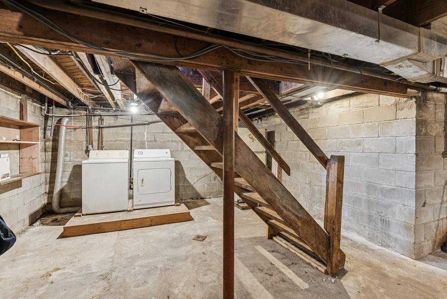 1118 Brookdale Avenue, Bay Shore, New York image 22