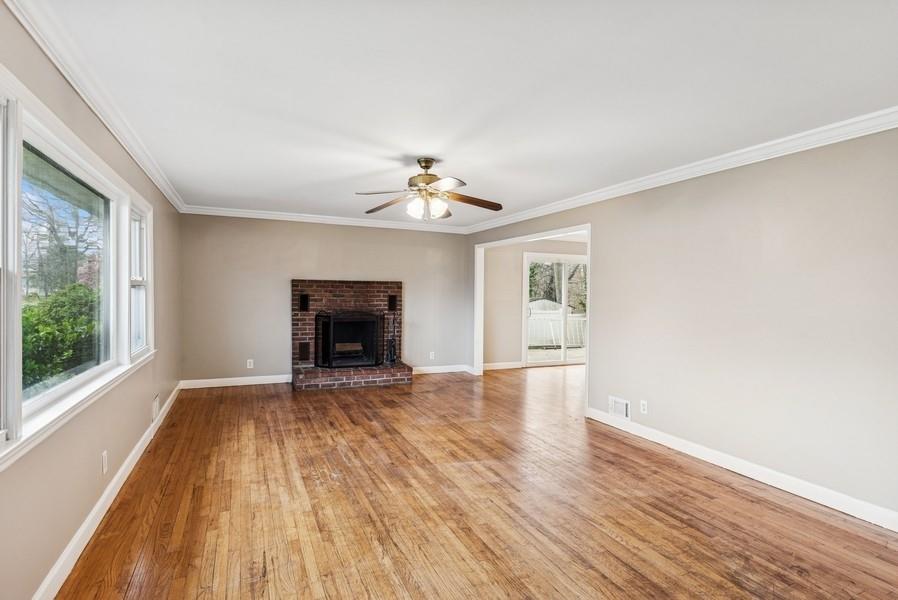 1118 Brookdale Avenue, Bay Shore, New York image 4