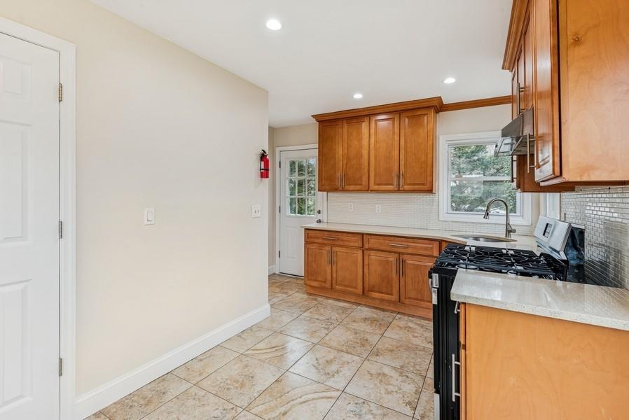 1118 Brookdale Avenue, Bay Shore, New York image 13