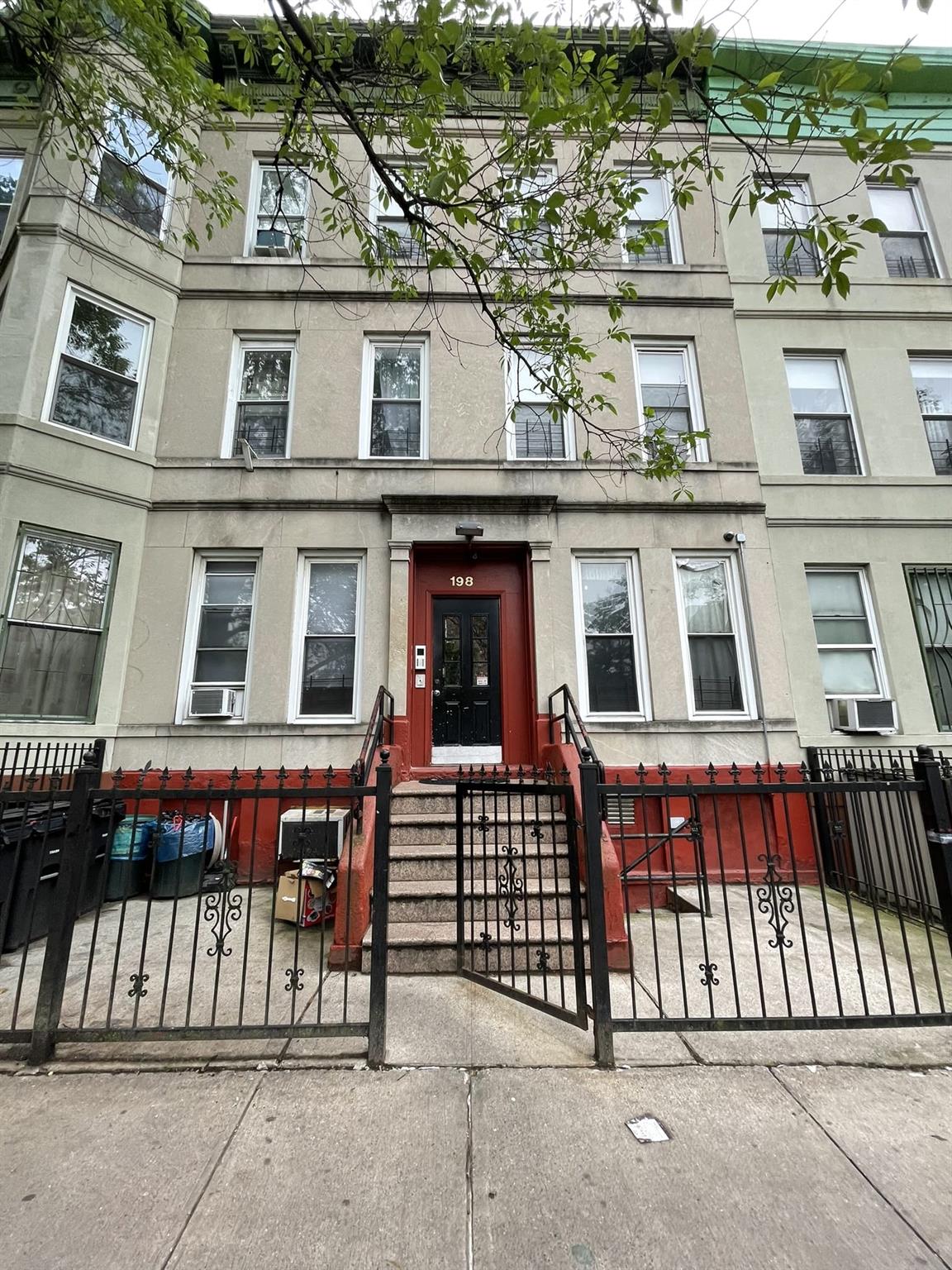198 Hull Street