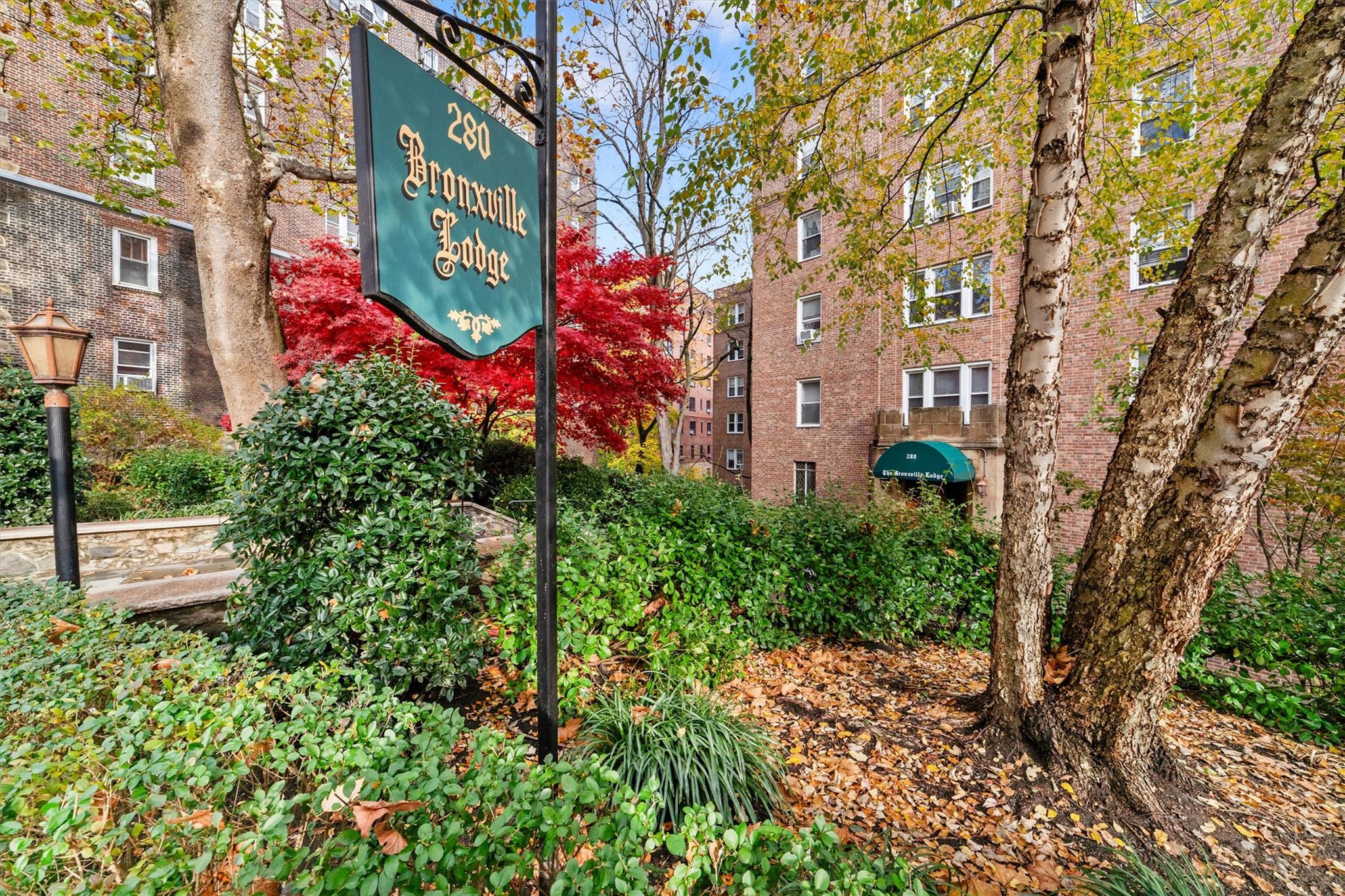 280 Bronxville Road #4W, Bronxville, New York image 1