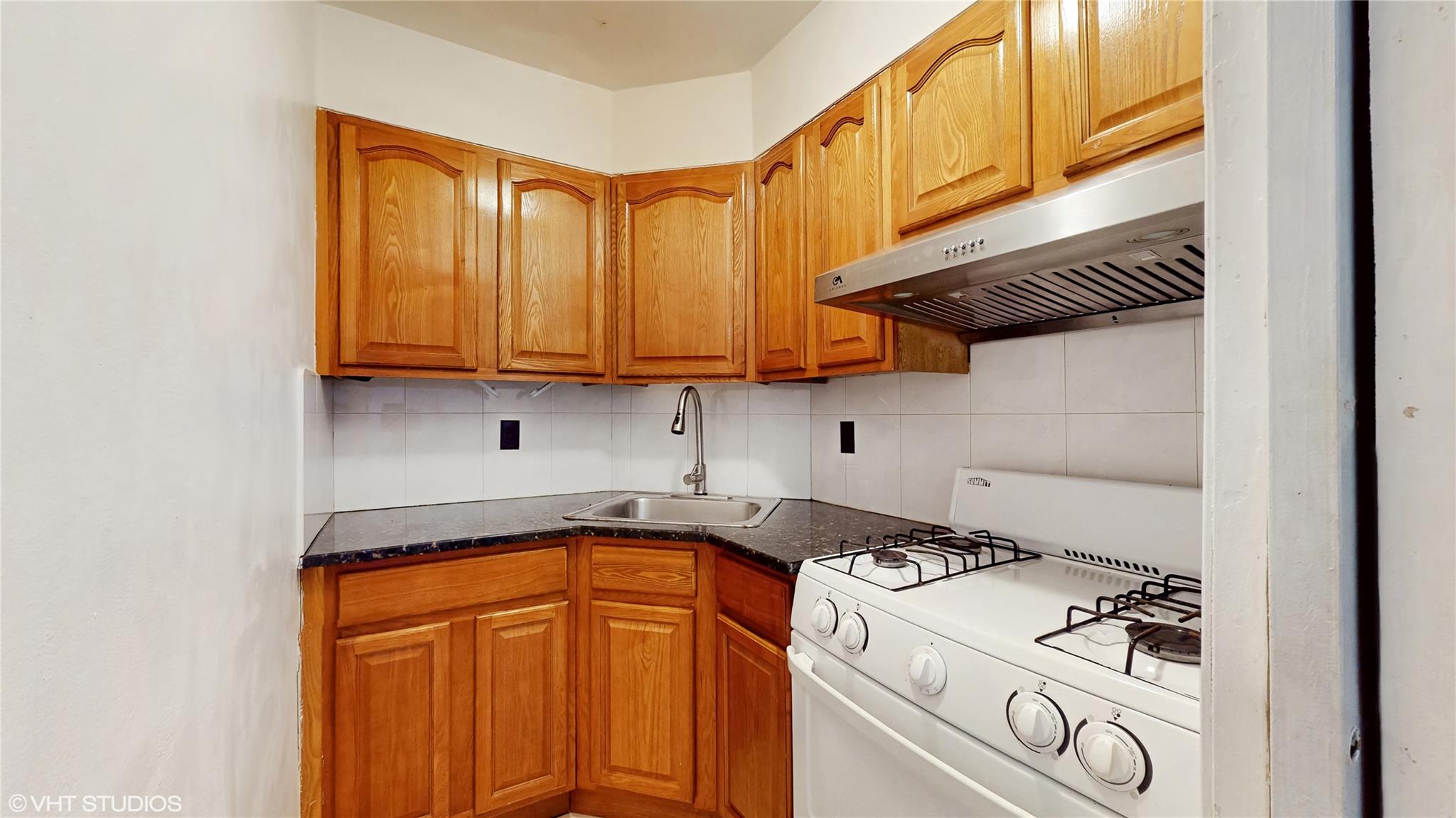 3730 103rd St #G-2, Corona, New York image 7