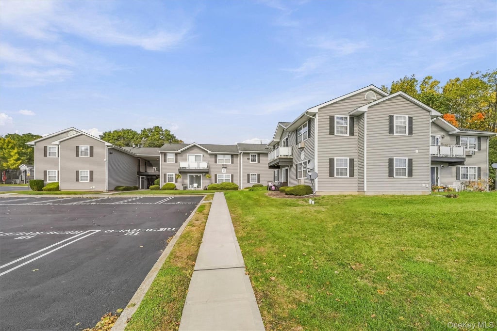 Photo of 100 Hillside Drive #B10, Middletown, NY 10941 (MLS # 1060749)
