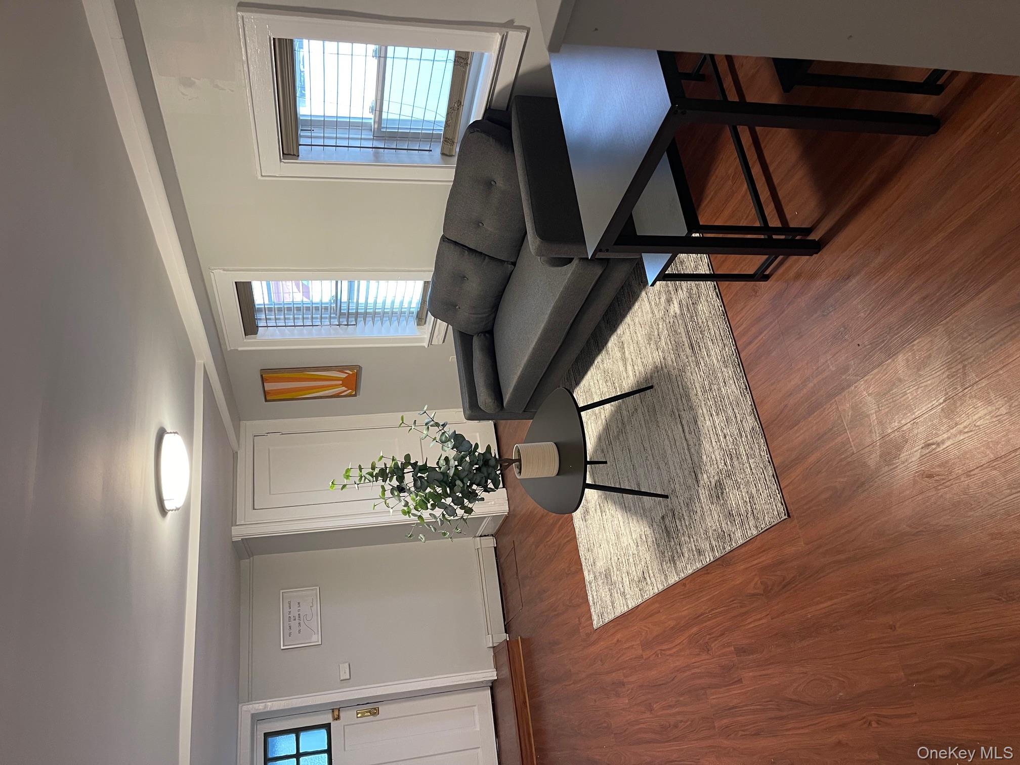 Long Beach, New York 11561, United States, 1 Bedroom Bedrooms, ,1 BathroomBathrooms,Residential,Active,250204