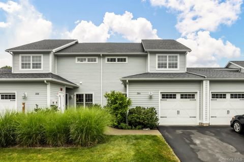 Condo For Sale - 364 Gardenia Drive<br/> Rhinebeck, NY 12572