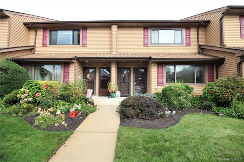 Photo of 100 Daly Boulevard #2713, Oceanside, NY 11572 (MLS # 912665)