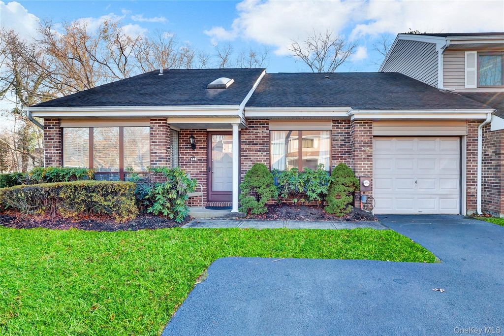 Photo of 248 Pond View Lane, Smithtown, NY 11787 (MLS # 940653)