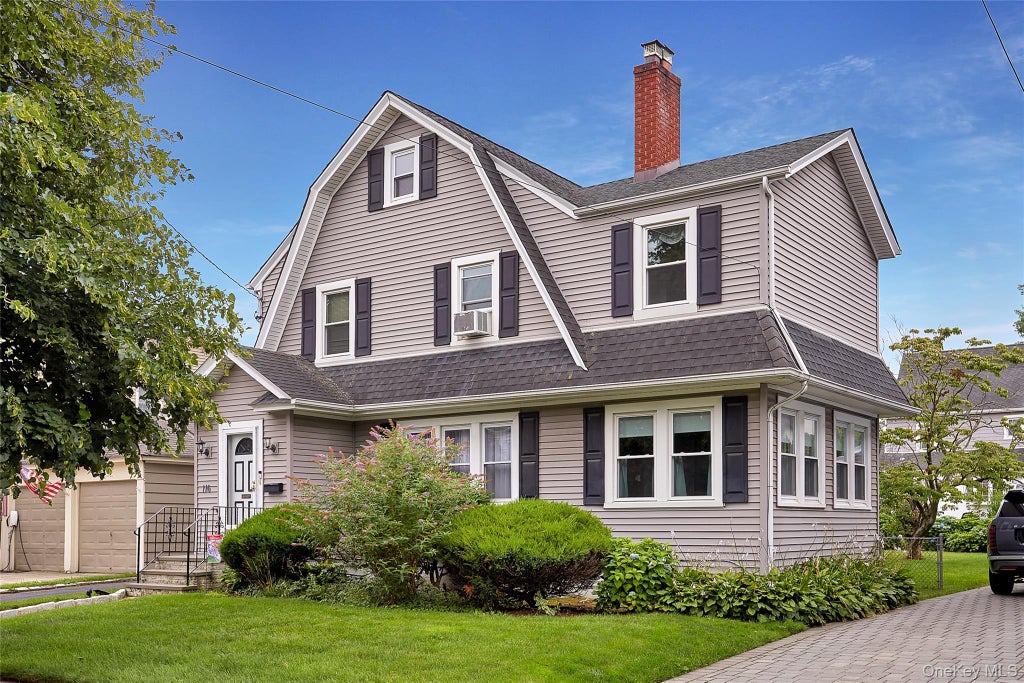 Photo of 116 Oak Street, Floral Park, NY 11001 (MLS # 1066532)